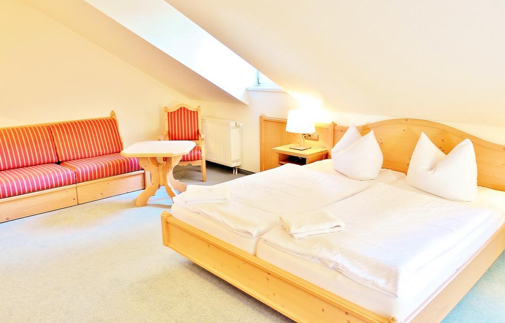 דרזדן Hotel Alttolkewitzer Hof מראה חיצוני תמונה