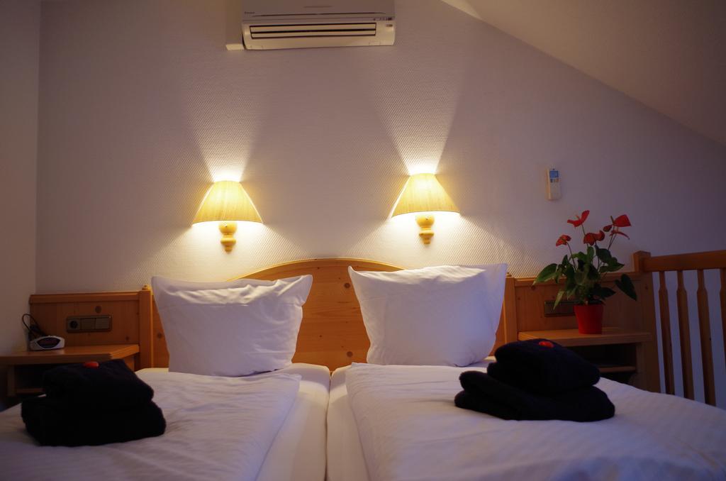 דרזדן Hotel Alttolkewitzer Hof מראה חיצוני תמונה