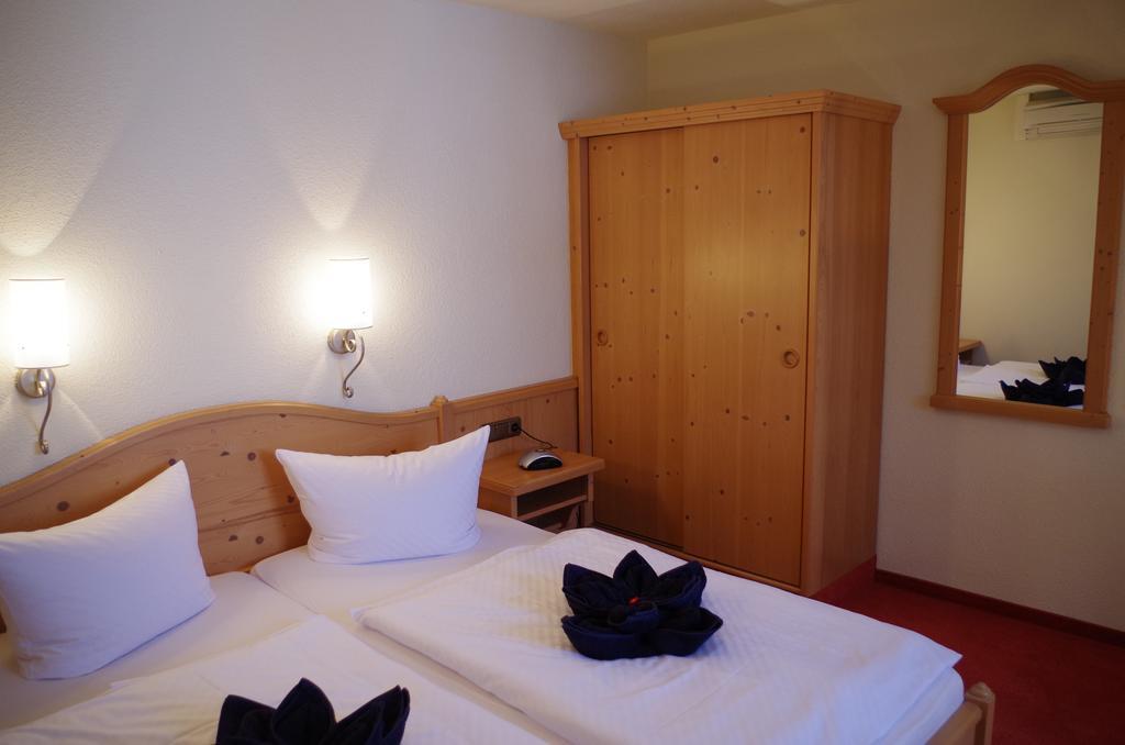 דרזדן Hotel Alttolkewitzer Hof מראה חיצוני תמונה