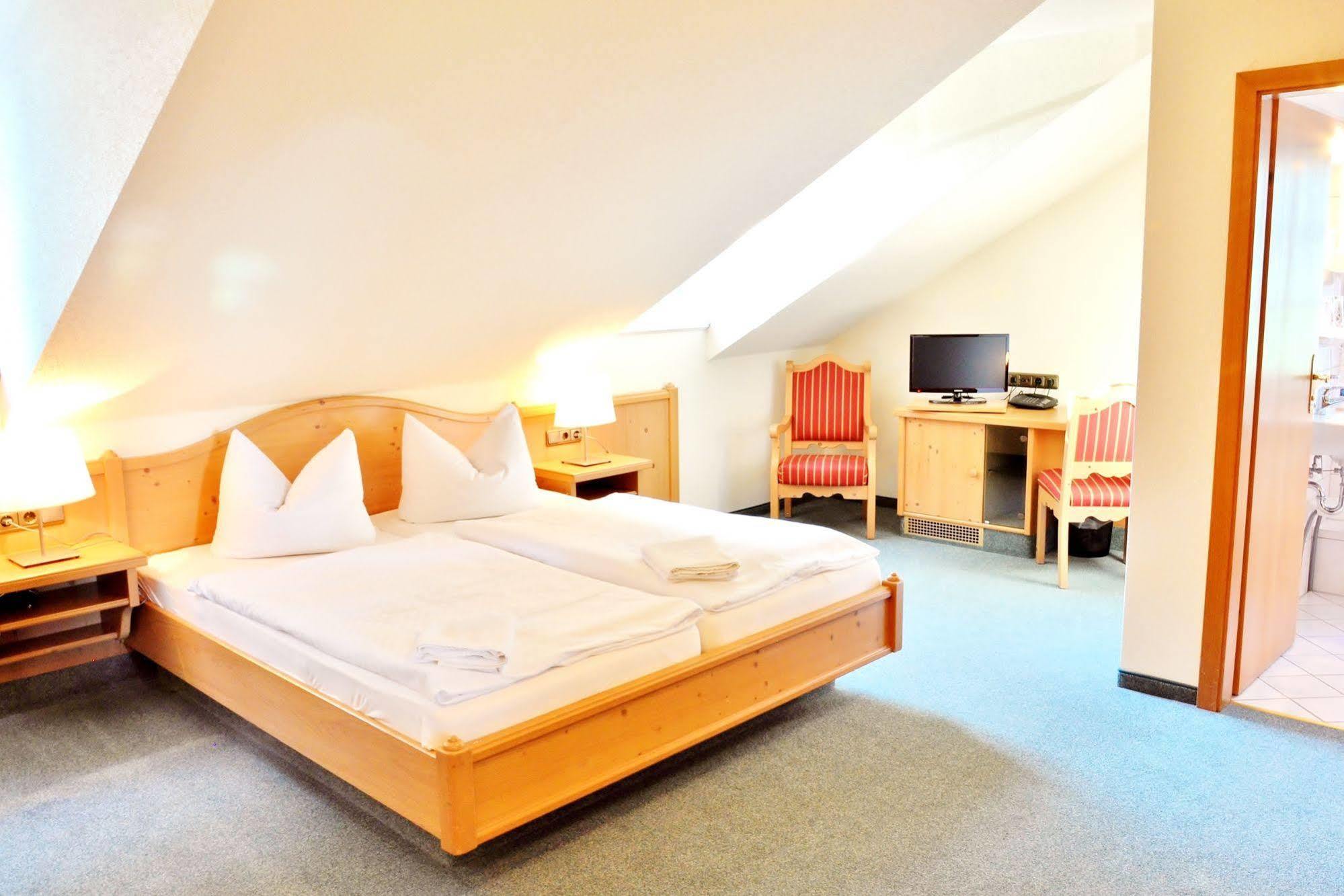 דרזדן Hotel Alttolkewitzer Hof מראה חיצוני תמונה